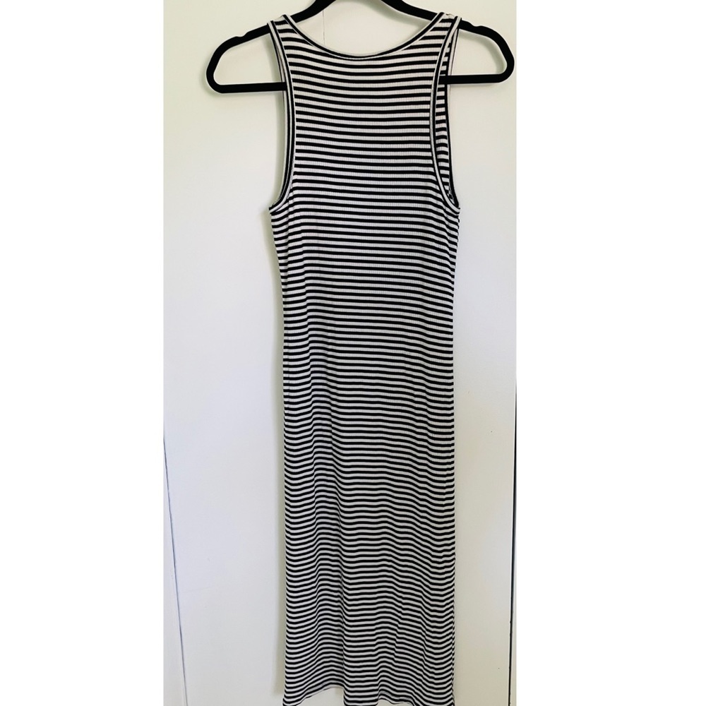 AMBIANCE MAXI DRESS - Picture 2 of 5